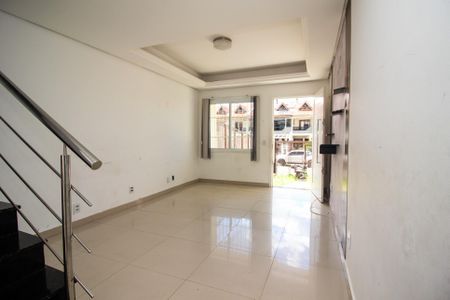 Sala de casa à venda com 2 quartos, 98m² em Hípica, Porto Alegre