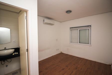 Casa à venda com 98m², 2 quartos e 2 vagasSuíte 2