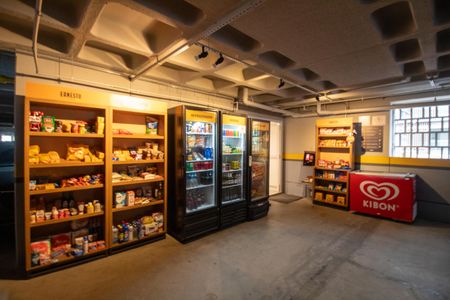 Apartamento para alugar com 69m², 2 quartos e 1 vagaÁrea comum - Minimercado