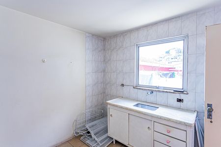 Casa à venda com 176m², 3 quartos e 3 vagasCozinha - edícula