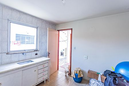 Casa à venda com 176m², 3 quartos e 3 vagasCozinha - edícula