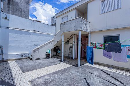 Casa à venda com 176m², 3 quartos e 3 vagasQuintal