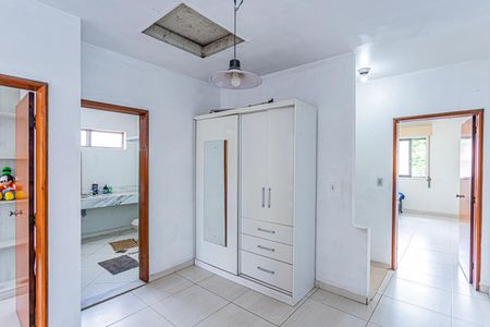 Casa à venda com 176m², 3 quartos e 3 vagasHall dos quartos