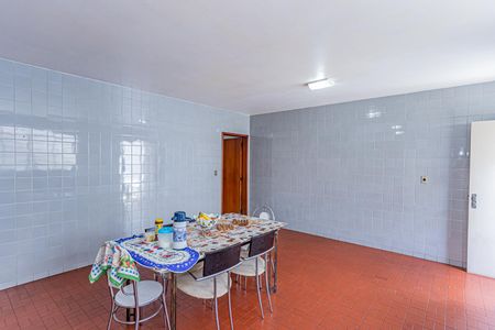 Casa à venda com 176m², 3 quartos e 3 vagasCozinha