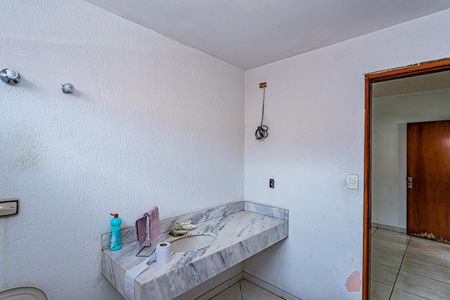 Casa à venda com 176m², 3 quartos e 3 vagasBanheiro