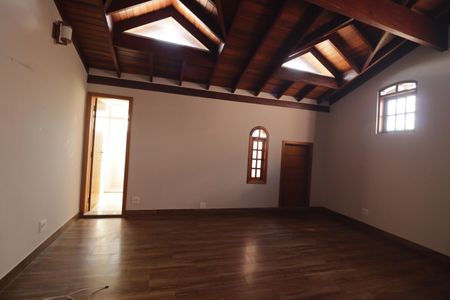 Casa para alugar com 300m², 3 quartos e 2 vagasMezanino