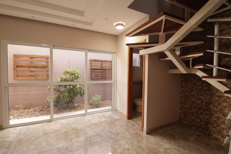 Casa para alugar com 300m², 3 quartos e 2 vagasSala