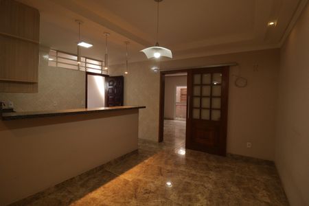 Casa para alugar com 300m², 3 quartos e 2 vagasCozinha