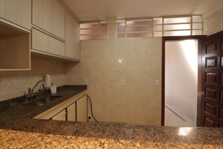 Casa para alugar com 300m², 3 quartos e 2 vagasCozinha