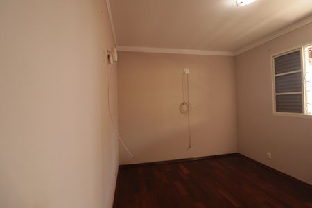 Casa para alugar com 300m², 3 quartos e 2 vagasQuarto