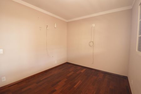 Casa para alugar com 300m², 3 quartos e 2 vagasQuarto