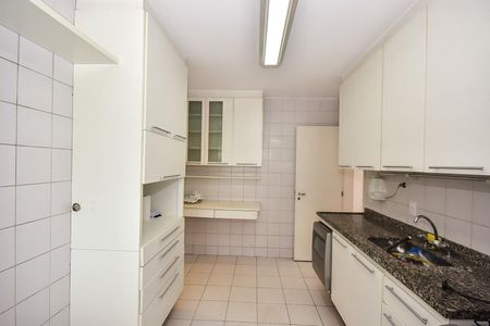 Apartamento para alugar com 109m², 3 quartos e 2 vagasCozinha