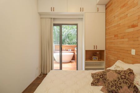Suíte de apartamento à venda com 2 quartos, 82m² em Vila Madalena, São Paulo