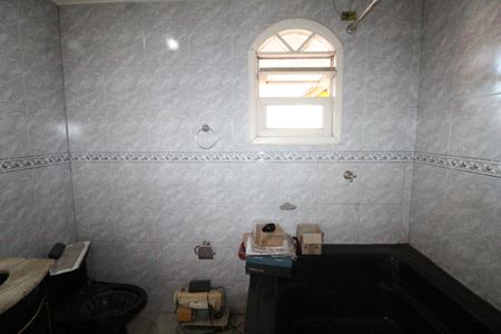 Casa para alugar com 150m², 3 quartos e 2 vagasBanheiro da Suíte 2