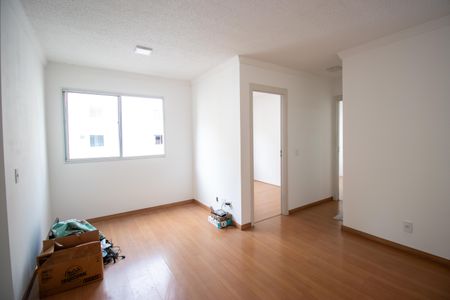 Sala de apartamento para alugar com 2 quartos, 48m² em Bonsucesso, Rio de Janeiro