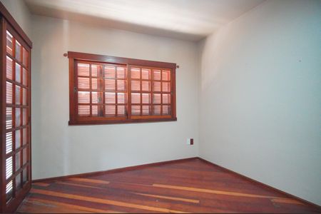 Casa à venda com 288m², 3 quartos e 2 vagasQuarto 2