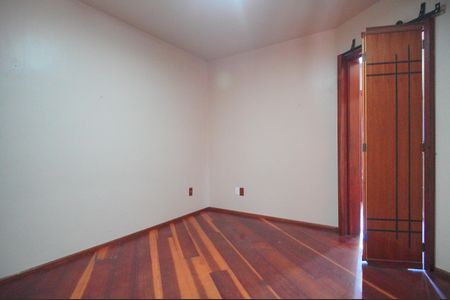 Casa à venda com 288m², 3 quartos e 2 vagasQuarto 2