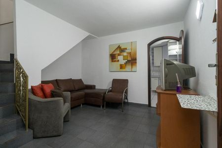 Sala de casa para alugar com 3 quartos, 250m² em Conjunto Residencial Sitio Oratorio, São Paulo