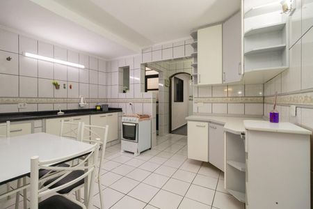 Casa para alugar com 250m², 3 quartos e 1 vagaCozinha
