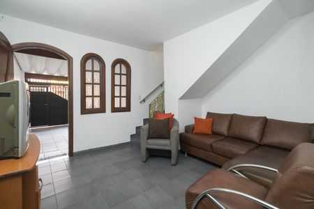 Casa para alugar com 250m², 3 quartos e 1 vagaSala