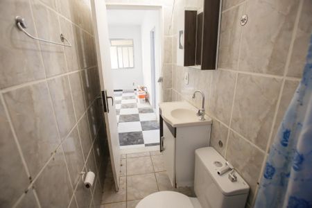 Casa para alugar com 60m², 2 quartos e 2 vagasBanheiro