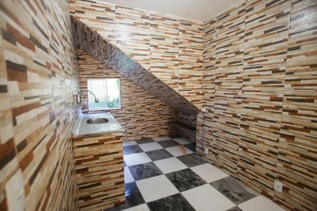 Casa para alugar com 60m², 2 quartos e 2 vagasCozinha