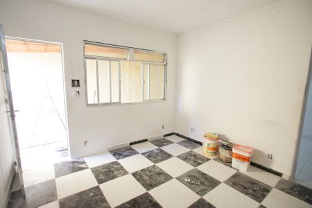 Casa para alugar com 60m², 2 quartos e 2 vagasSala