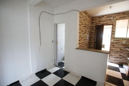 Sala de casa para alugar com 1 quarto, 40m² em Freguesia (jacarepaguá), Rio de Janeiro