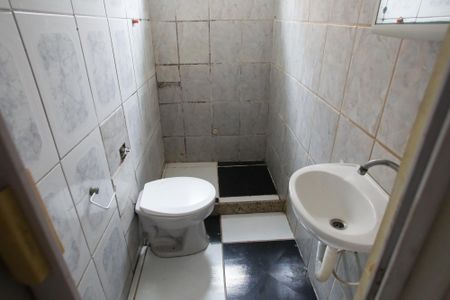 Casa para alugar com 40m², 1 quarto e 2 vagasBanheiro