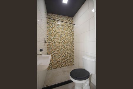 Banheiro de casa para alugar com 1 quarto, 38m² em Boa Vista, São Gonçalo