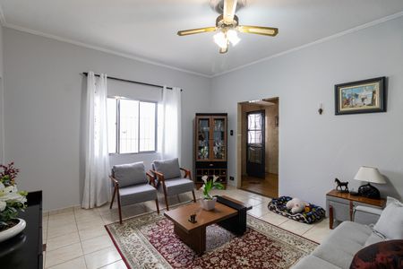 Casa à venda com 150m², 3 quartos e 2 vagasSala