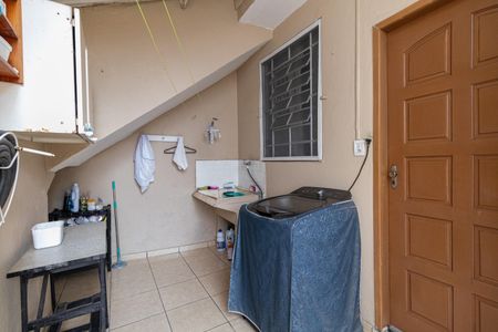 Casa à venda com 150m², 3 quartos e 2 vagasÁrea de Serviço