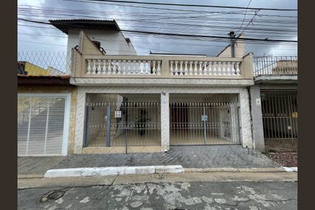 Casa à venda com 150m², 3 quartos e 2 vagasFachada