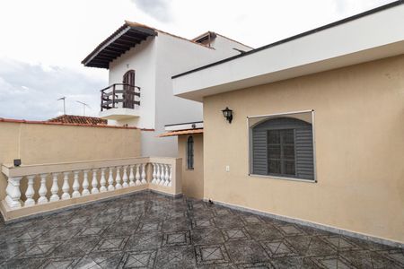 Casa à venda com 150m², 3 quartos e 2 vagasVaranda