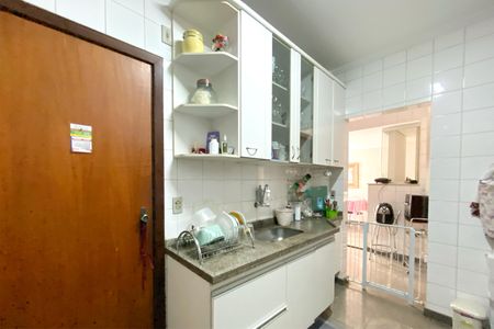 Apartamento à venda com 144m², 3 quartos e 2 vagasCozinha