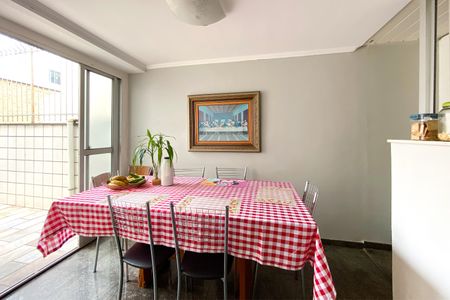 Apartamento à venda com 144m², 3 quartos e 2 vagasCopa