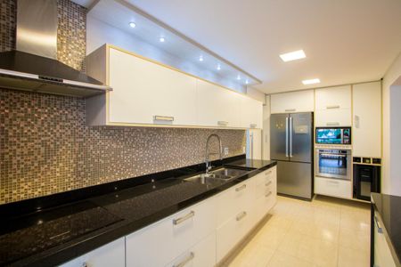 Apartamento para alugar com 124m², 2 quartos e 2 vagasBanheiro social