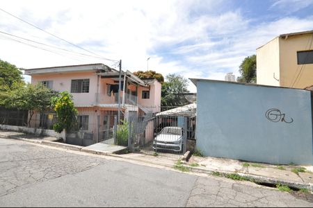 Casa à venda com 297m², 6 quartos e 4 vagasFachada