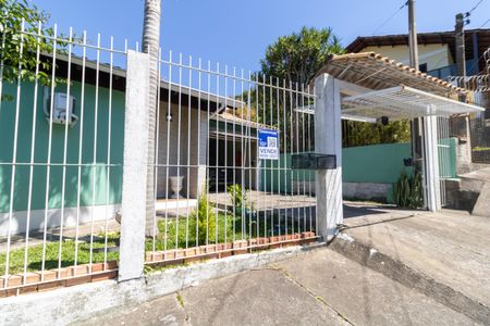 Casa à venda com 152m², 3 quartos e 2 vagas Casa à venda com 152m², 3 quartos e 2 vagasFachada