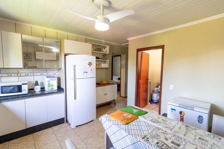 Cozinha de casa para alugar com 3 quartos, 152m² em Vila Nova, Porto Alegre