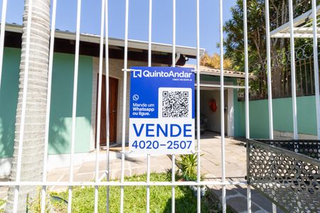 Casa à venda com 152m², 3 quartos e 2 vagas Casa à venda com 152m², 3 quartos e 2 vagasPlaquinha