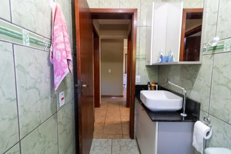 Casa à venda com 152m², 3 quartos e 2 vagas Casa à venda com 152m², 3 quartos e 2 vagasBanheiro