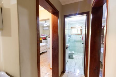 Casa à venda com 152m², 3 quartos e 2 vagas Casa à venda com 152m², 3 quartos e 2 vagasCorredor