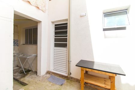 Casa para alugar com 20m², 1 quarto e sem vagaQuintal
