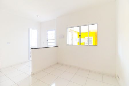 Quarto/Cozinha de casa para alugar com 1 quarto, 20m² em Vila Taquari, São Paulo