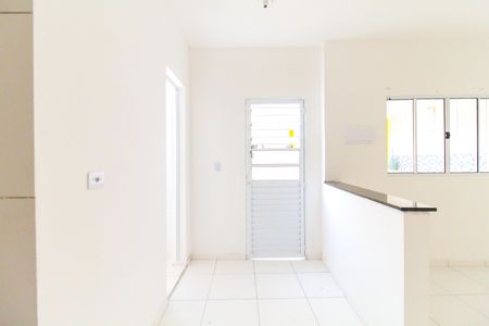 Quarto/Cozinha de casa para alugar com 1 quarto, 20m² em Vila Taquari, São Paulo