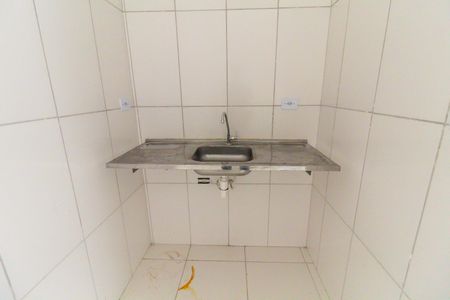 Quarto/Cozinha de casa para alugar com 1 quarto, 20m² em Vila Taquari, São Paulo