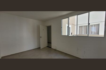 sala  de apartamento para alugar com 2 quartos, 44m² em Niterói, Betim