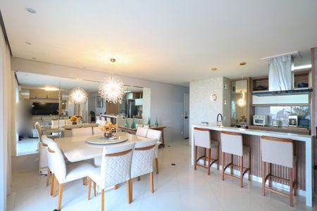 Apartamento à venda com 125m², 3 quartos e 2 vagas Apartamento à venda com 125m², 3 quartos e 2 vagasSala