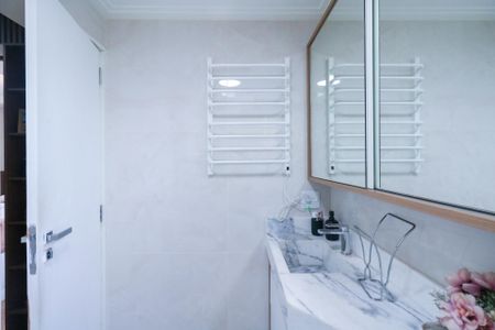 Apartamento à venda com 125m², 3 quartos e 2 vagas Apartamento à venda com 125m², 3 quartos e 2 vagasBanheiro da Suíte 1